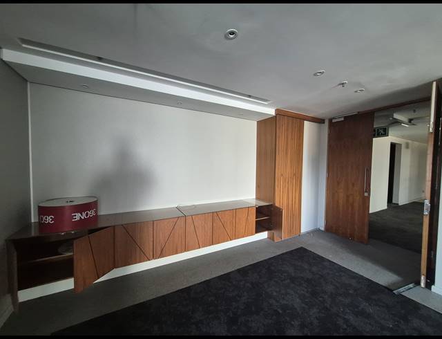 802M² OFFICE TO LET IN SANDTON CENTRAL